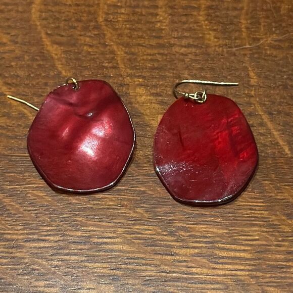 Vintage Artesian Bohemian Red Shell Drop Hook Earrings - Picture 5 of 13